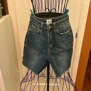 BDG Cut-Off Shorts-SZ 26